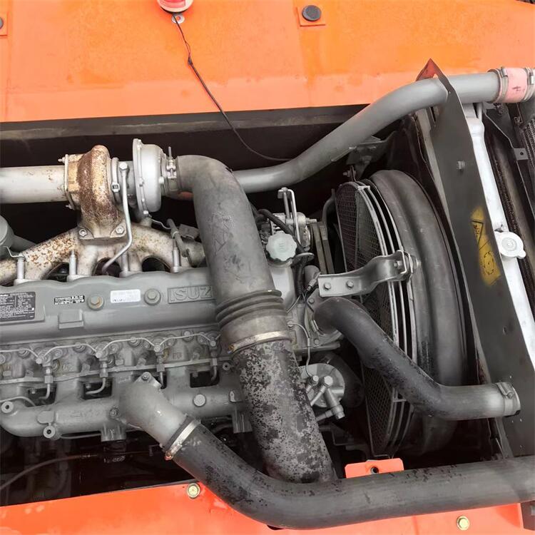 National Hitachi 200-3G Second-Hand Excavator 110KW Power 1120 Working Hours
