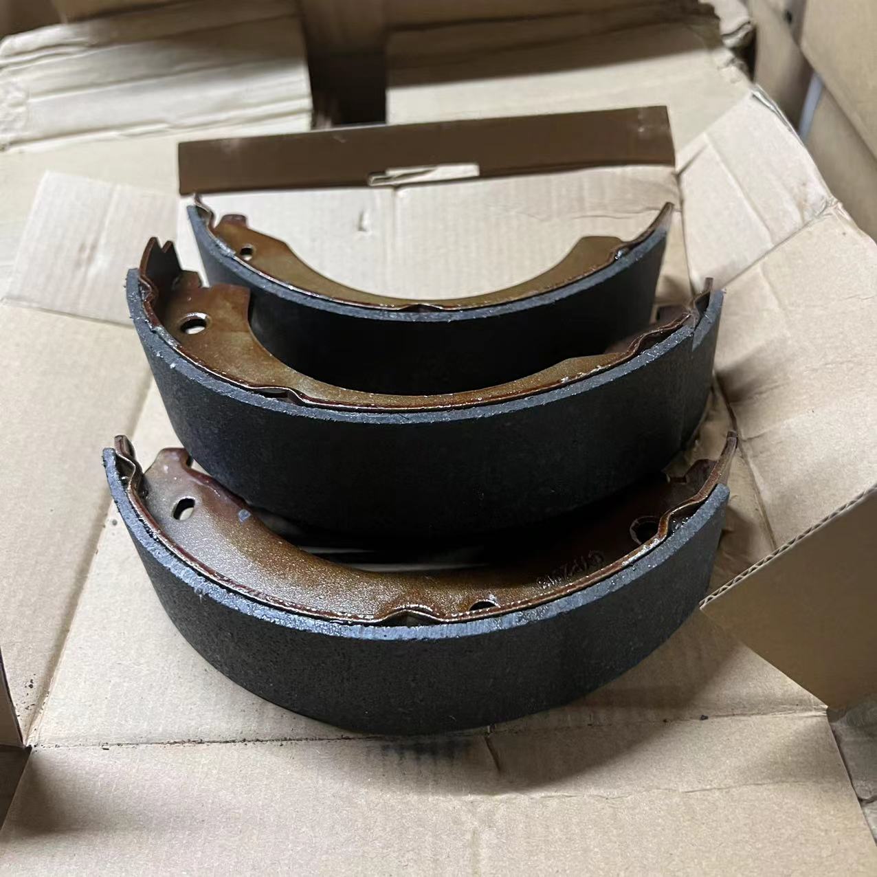 SAIC MOTOR MAXUS V90 Hand Brake Pads C00233816 for Enhanced Braking Efficiency