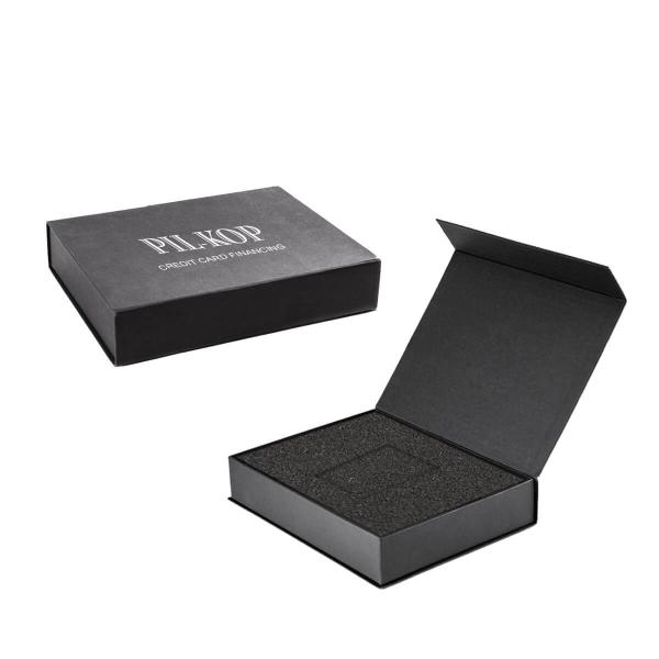 China Screen Printing Luxury Packaging Box Embossing Credit Card Boxes factory