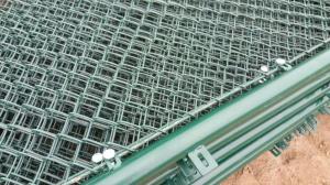 China Safe And Flexible Pvc Coated Wire Fence , Diamond Chain Mesh Fencing Roll factory