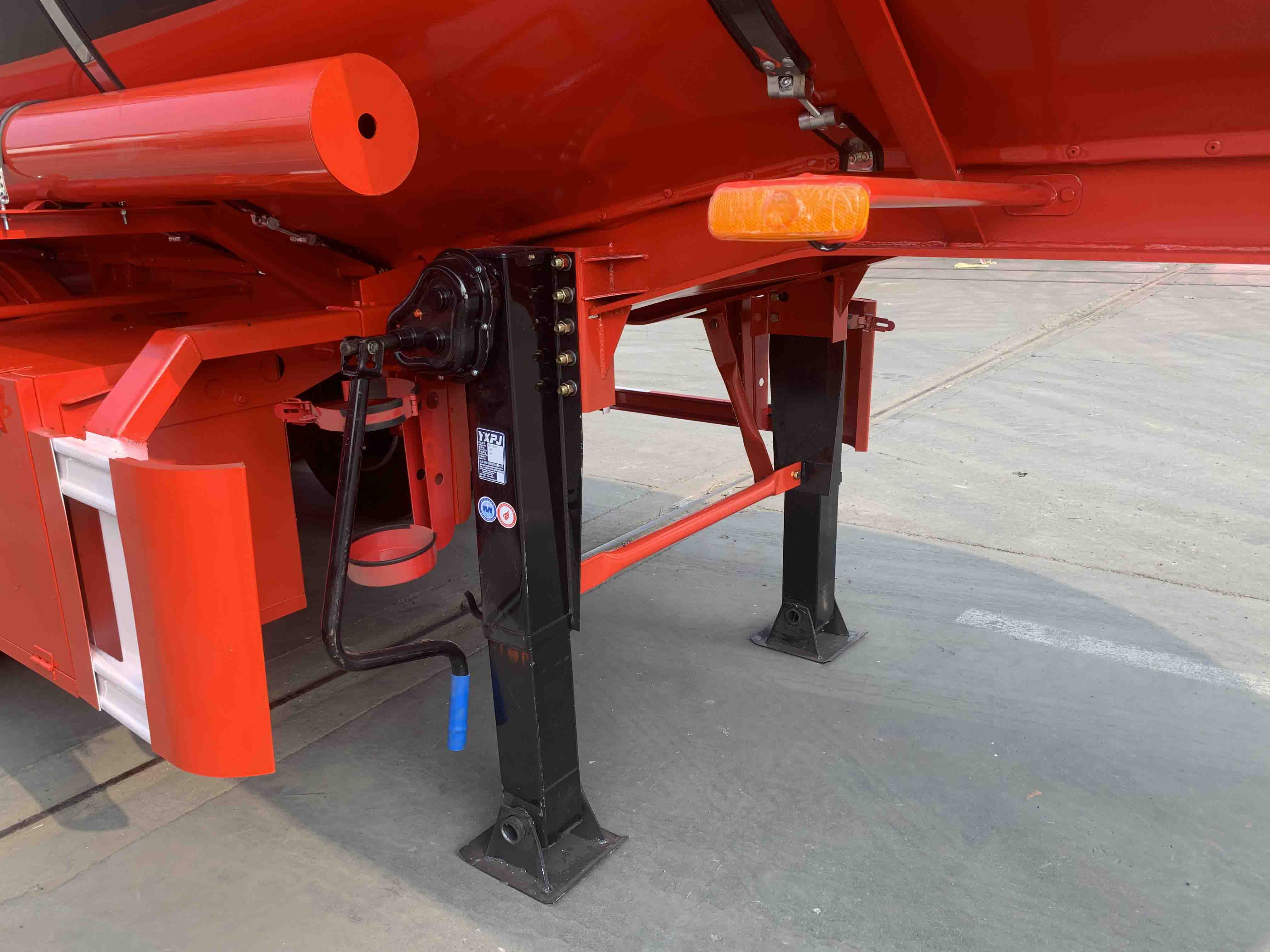 2/3/4 Axle Fuel Tank Semi Trailer 4000/45000 Litres Fuel Tanker Truck Semi Trailer