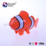Plastic toy fish line drives fish swimming