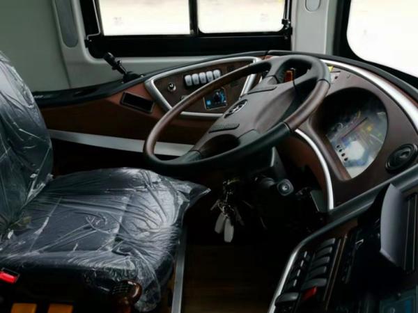 LHD/RHD Cummins 375HP Euro5 51+2 Seats Luxury Coach Bus YBL6128SD for Philippine
