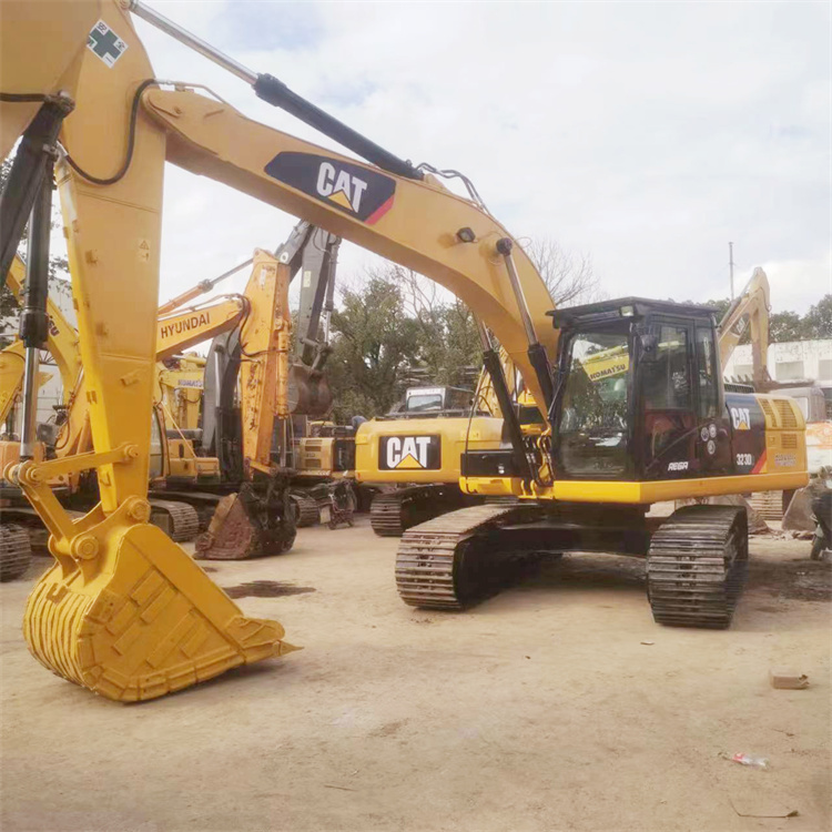 Used Caterpillar 323D Excavators with 1.2 m3 Bucket Capacity and Excellent Condition