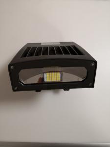 China Long Lifespan LED Wall Pack Lights 15W 25W 30W Replaces 70W 150W HPS Lights factory