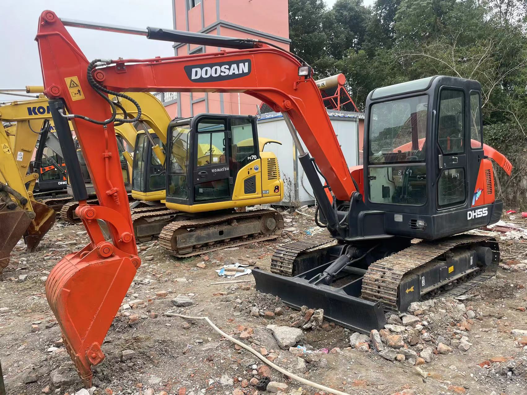 5.5 Ton Mini Used Doosan Dx55 Used Excavator 0.75m3 Bucket Capacity