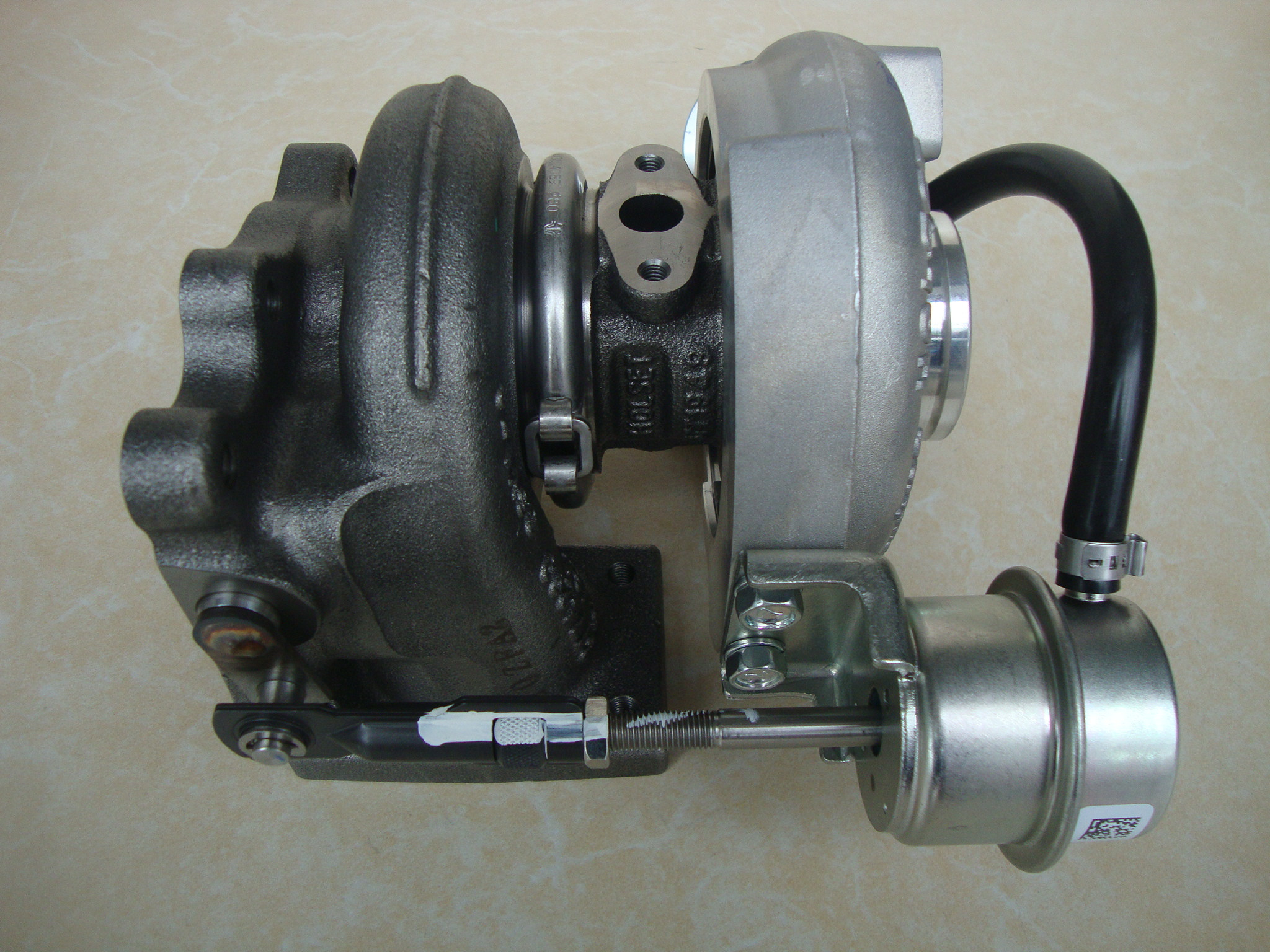 ISF3.8 Rowor Truck Diesel Engine Spare Parts HE200WG Standard OEM Turbocharger Assy 3777897 3777896