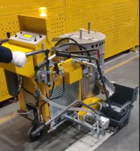 China 120KG Coating Barrel Capacity Hot Thermoplastic Road Marking Machine for Marking factory