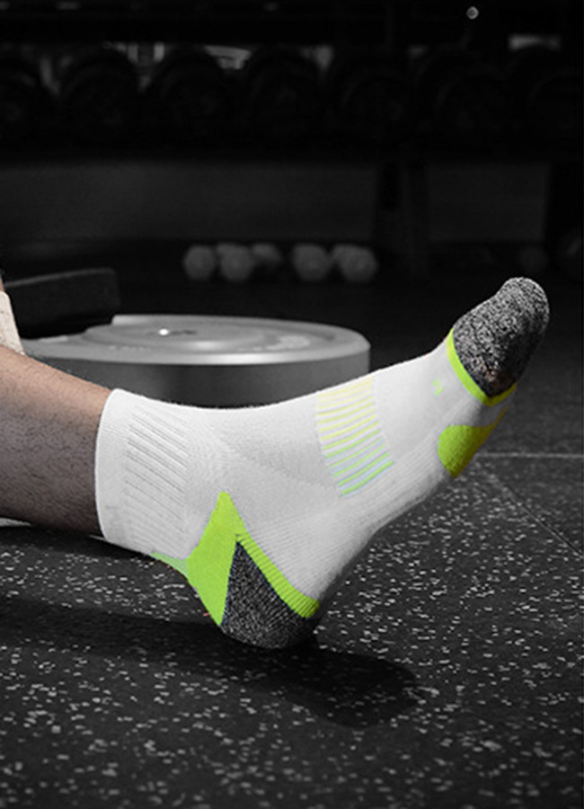Cotton Breathable Sporty Running Socks Sweat Absorbent Athletic Ankle Socks
