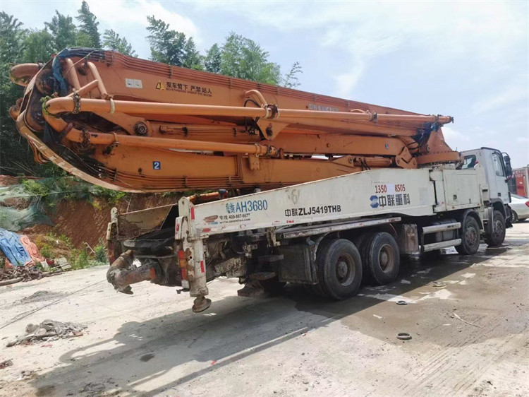 Mounted Used Truck Concrete Pump ，Electric Diesel Motor 49m concrete boom pump