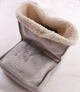 China Comfort Relief Electric Heating Foot Warmer With Micromink Blister Velvet Material factory