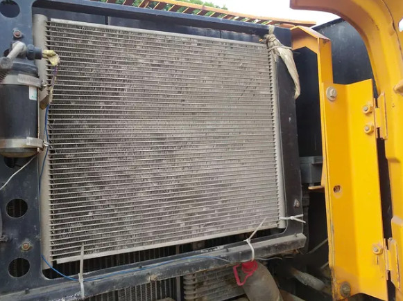 JCB JS220LC Second Hand Excavator Diesel Engine Euro II 129kw