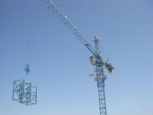 China Fixed Type 10ton Construction Site Crane , 45m/Min Luffing Tower Crane factory