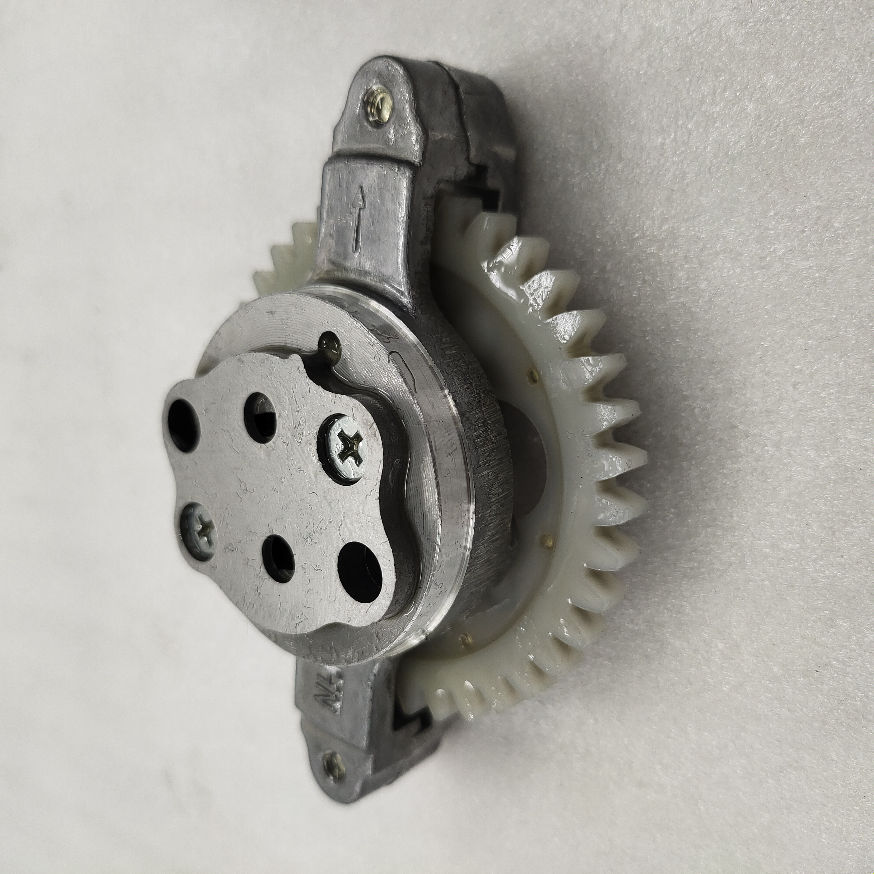 Silver Oil Lubrication Pump for LF150cc 250cc Motorcycle Engine Tricycle Spare Parts