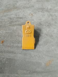 China 18S DH55 Daewoo Excavator Bucket Tooth Ripper Tooth For Backhoe 52HRC factory