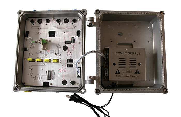 Outdoor HFC 4 Outputs Fiber Optic Node Receiver With AGC Control 104dbuv