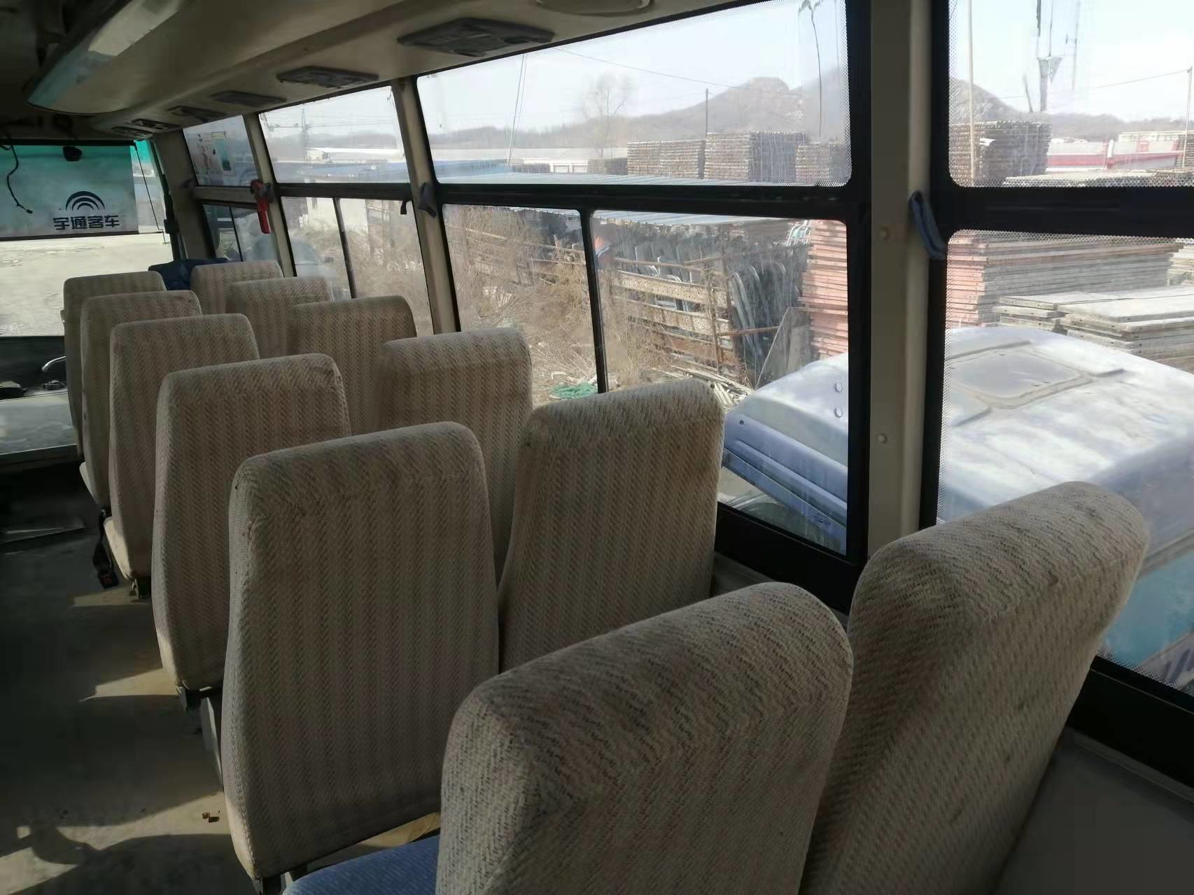 43 Seats 6932d Used Yutong Bus 9300mm Second Hand Front Engine Coach Bus