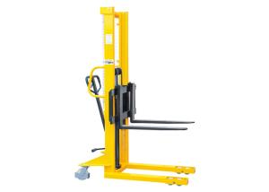 China 2500mm Lifting Height Manual Pallet Stacker With Forged Adjustable Forks factory