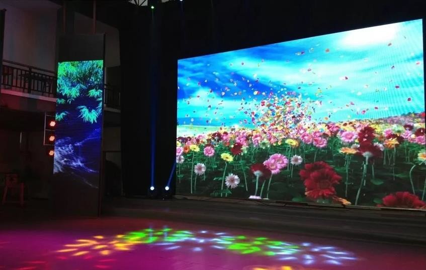 ROHS Full Color SMD2121 P3.9 LED Wall Display Digital Led Display Screen