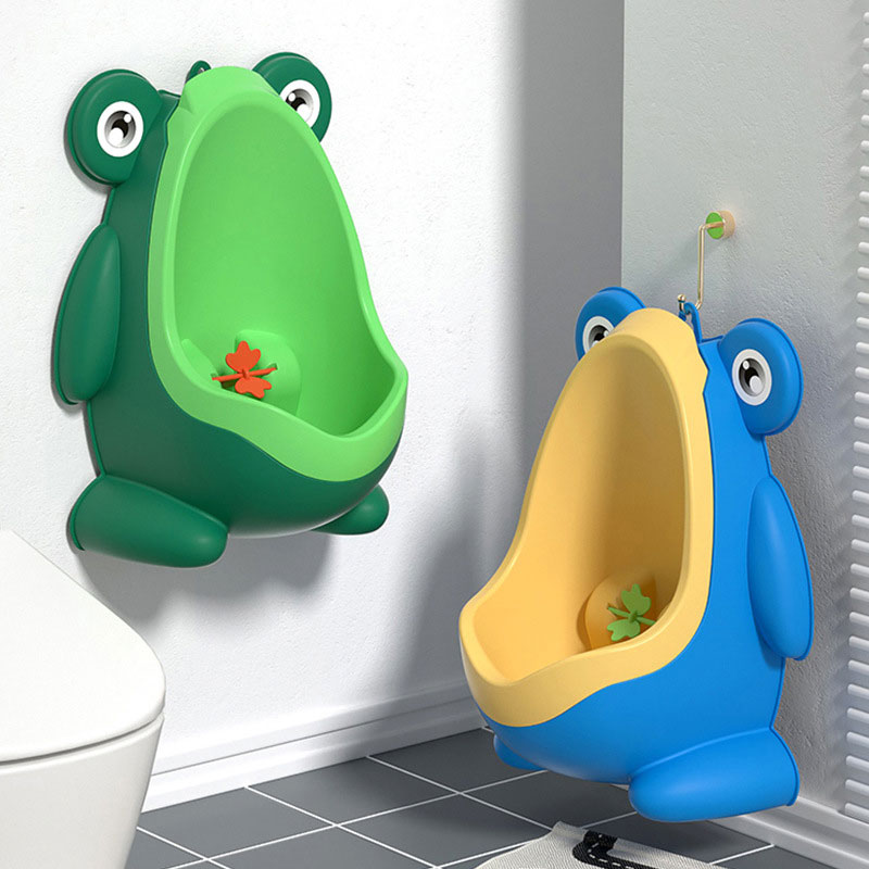 Baby Mobile Toilet Portable Frog Shape Children's Urinal for Boys Animal Pattern Type