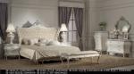 Italian Style Luxury European Bedroom Furniture Set Hand Carved Velvet Royal