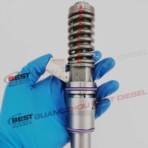 New Diesel Fuel Injector 3840043 3840043 22027807 3587147 BEBE4C05002 FOR VO-LVO