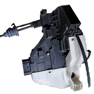 China Santa Fe 81320-2W010 Front Door Latch Assembly Lockable System Korean Car Parts factory