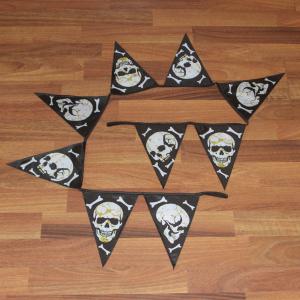 China Halloween Triangle Flag Bunting Skull factory