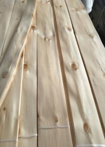 China 0.7mm Knotty Pine Veneer Roll Pinus Rotary Cut MDF Wood Veneer factory