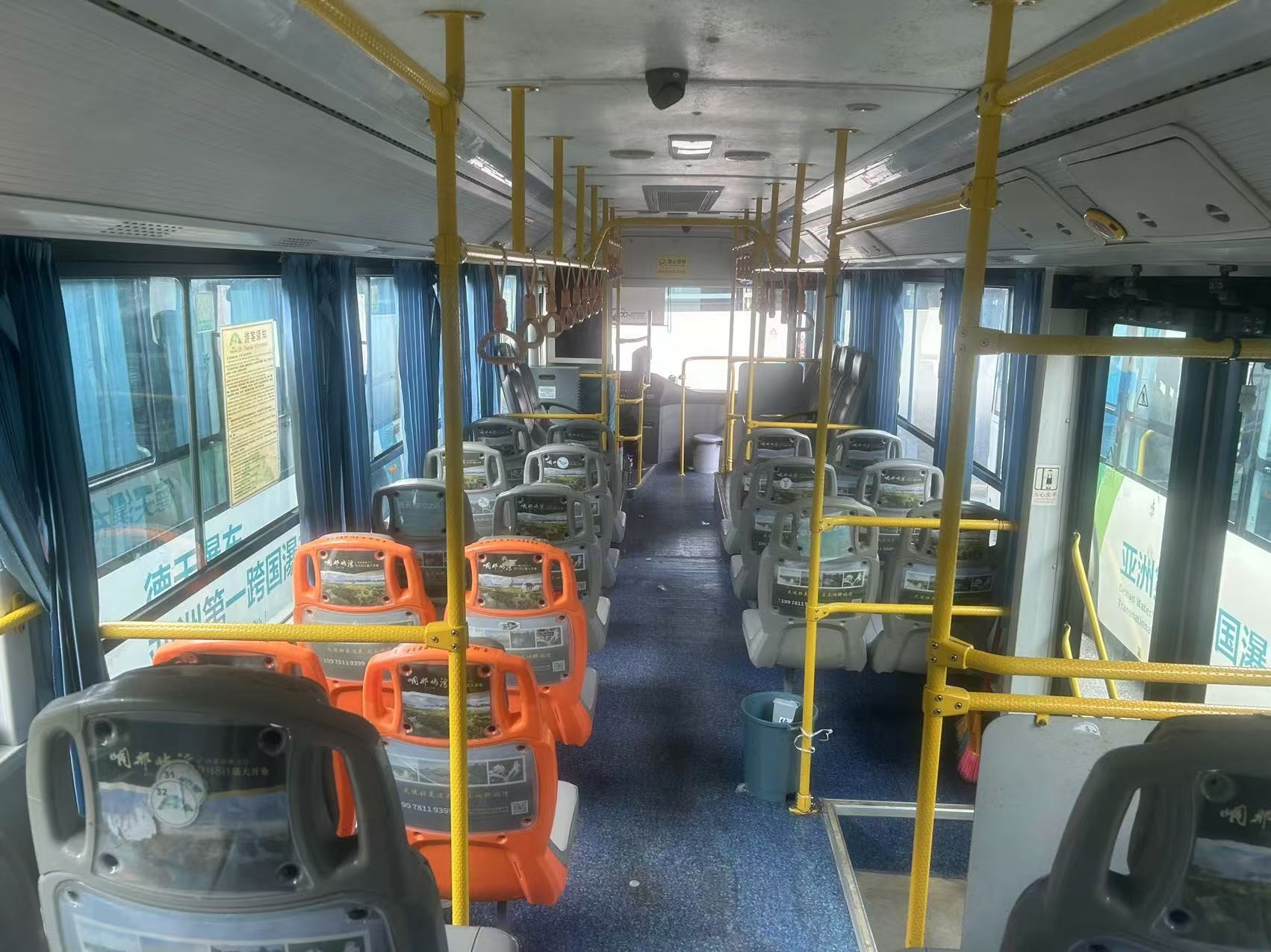 Yutong City Bus Diesel Yuchai Engine ZK6125 Double Door 43 Seaters 98 Passengers Leaf Spring