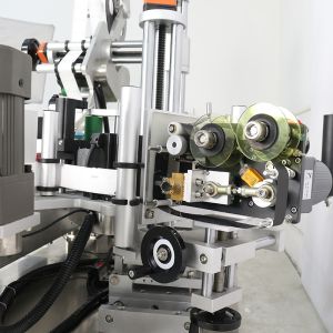 High Speed Labeling Machine for Sides and Cylindrical Labels 220 KG Weight