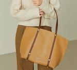 Irremovable Strap Fan Shaped Bag 37cm 27cm Cowhide Leather Tote Bag