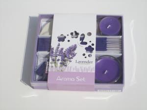 China Purple lavender fragrance scented mini glass candle with printed label packed into gift box factory