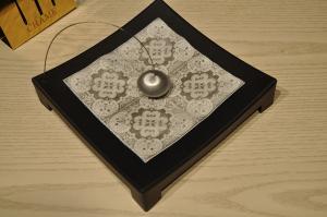 China Parties 3ply printed paper napkins And Serviettes With Gold Flower factory