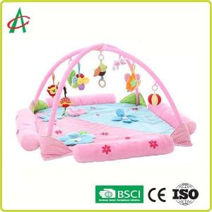 China L68cm Washable Baby Play Mat With Mini Toys ISO9001 Approval factory