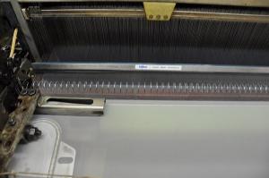 China DPP12T-150 Monofilament Screen Printing Mesh Plain Weave Opening 680UM factory