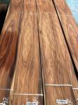 Factory Wholesale 0.45mm Santos Rosewood Veneer fine-grained Mountain grain