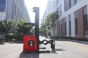 China 1.5 Ton Electric Pallet Lifts Polyurethane Tire With Electronic Steering factory