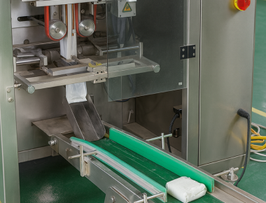 Clean and Salt Packaging Machine with Inline Verification and Metal Inspection for Small Retail and Food Service Pouches