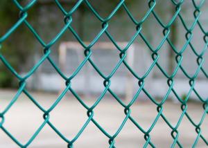 China Green Vinyl Coated Chain Link Fence Knuckle Or Twisted Selvage factory