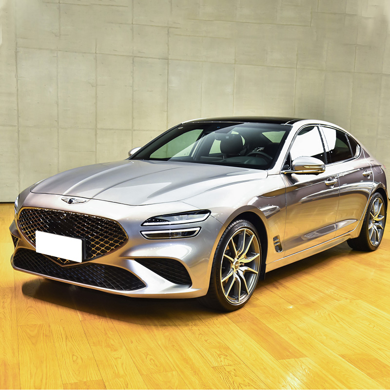 High Speed 2023 Genesis G70 G80 2.5T 304HP 2WD 4WD Diesel Car with Front Disc Rear Drum Brake System