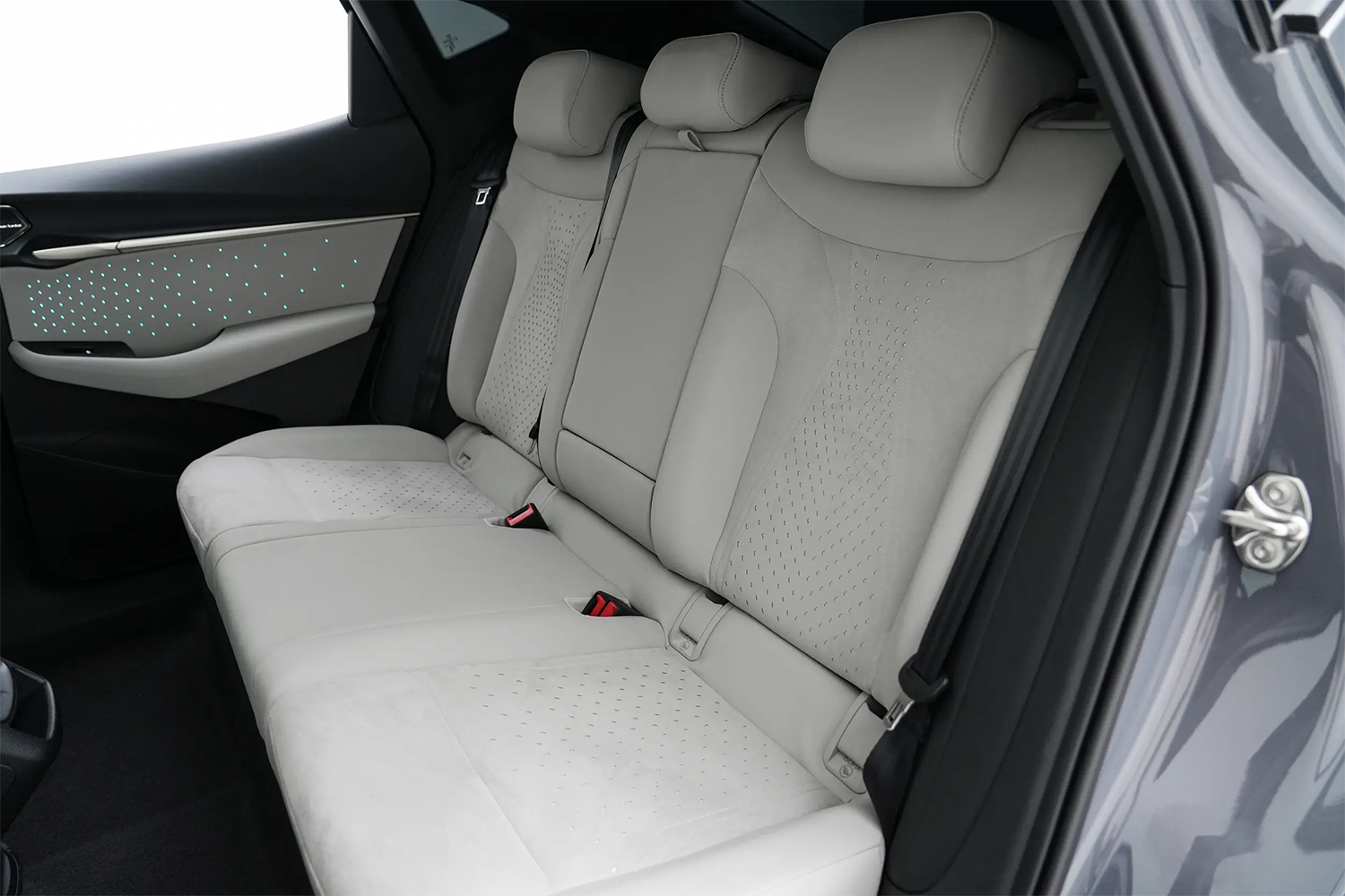 2024 VW ID. UNYX 250kW Max Ultra Energy EV 5-Door 5-Seat Electric Car Crossover 4*4/4WD and Front Independent Suspension