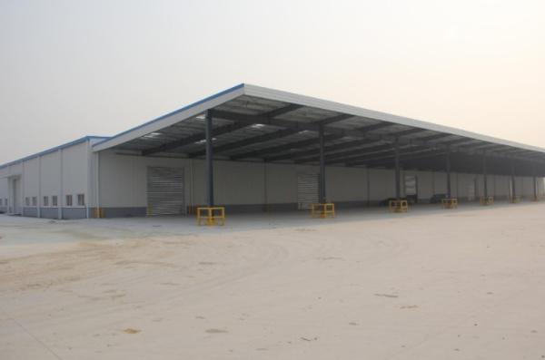 Famous Quick Assembly Steel Structure Building With Q235 Beam And EPS Sandwich