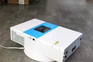 China 3.5Kw Home Off Grid Inverter CNS110 Off Grid Solar Inverter With Battery factory