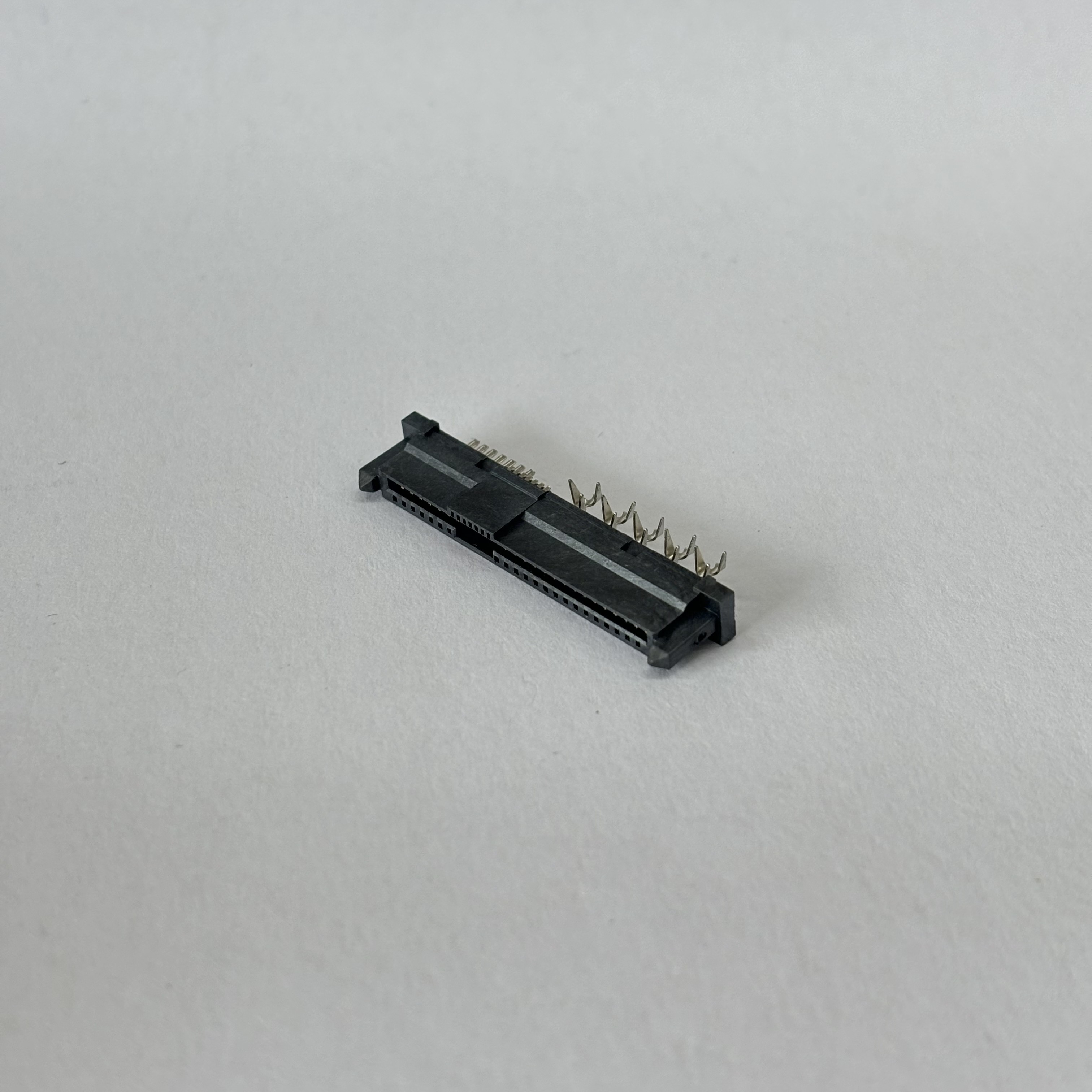 High-speed Data Transmission with Serial Attached SCSI Connector