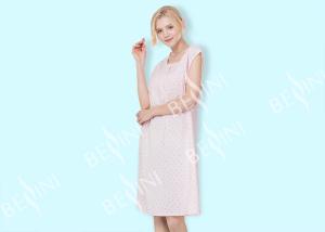 China Embroidered Sleeveless Ladies Night Dresses Sleepwear Peach Satin Binding factory