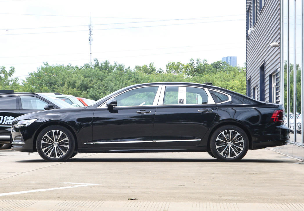 2023 VOLVO S90 Gasoline Plus 48V B5 Medium Large Left-Hand Luxury SUV