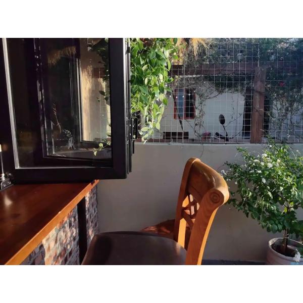 Research Library Folding Window Guaranteeing Noise Free Operation for Academic