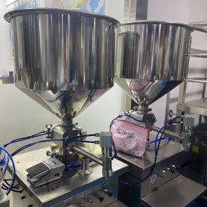 2KW Mineral Water Packing Machine simple structure with 30L Hopper