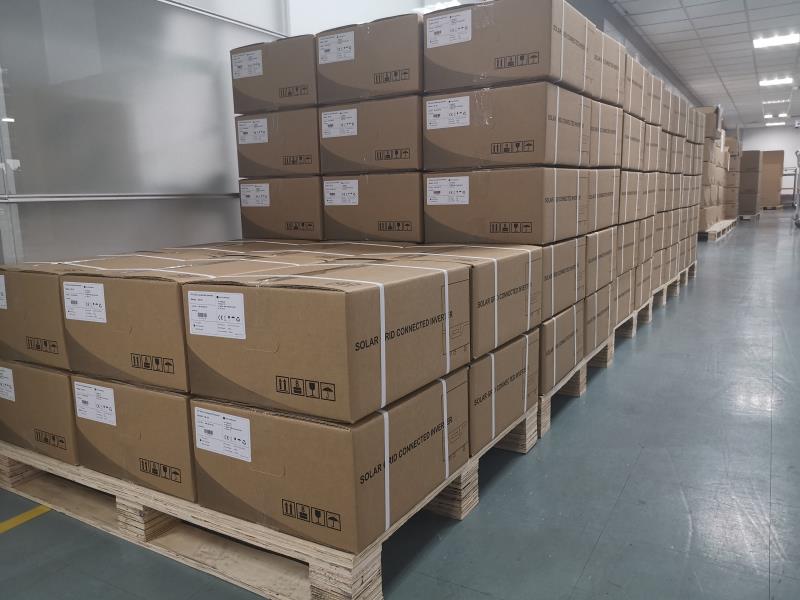 CDS solar energy 50KW-80kw on grid hybrid inverter work without battery on-grid inverter solar on-grid solar power system